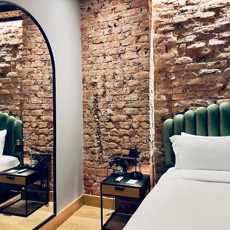 Ruz Hotels Estambul Exterior foto A room at the hotel