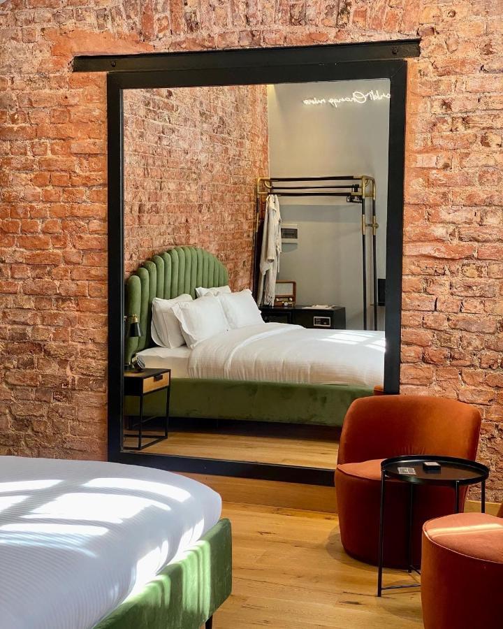 Ruz Hotels Estambul Exterior foto A room at the hotel
