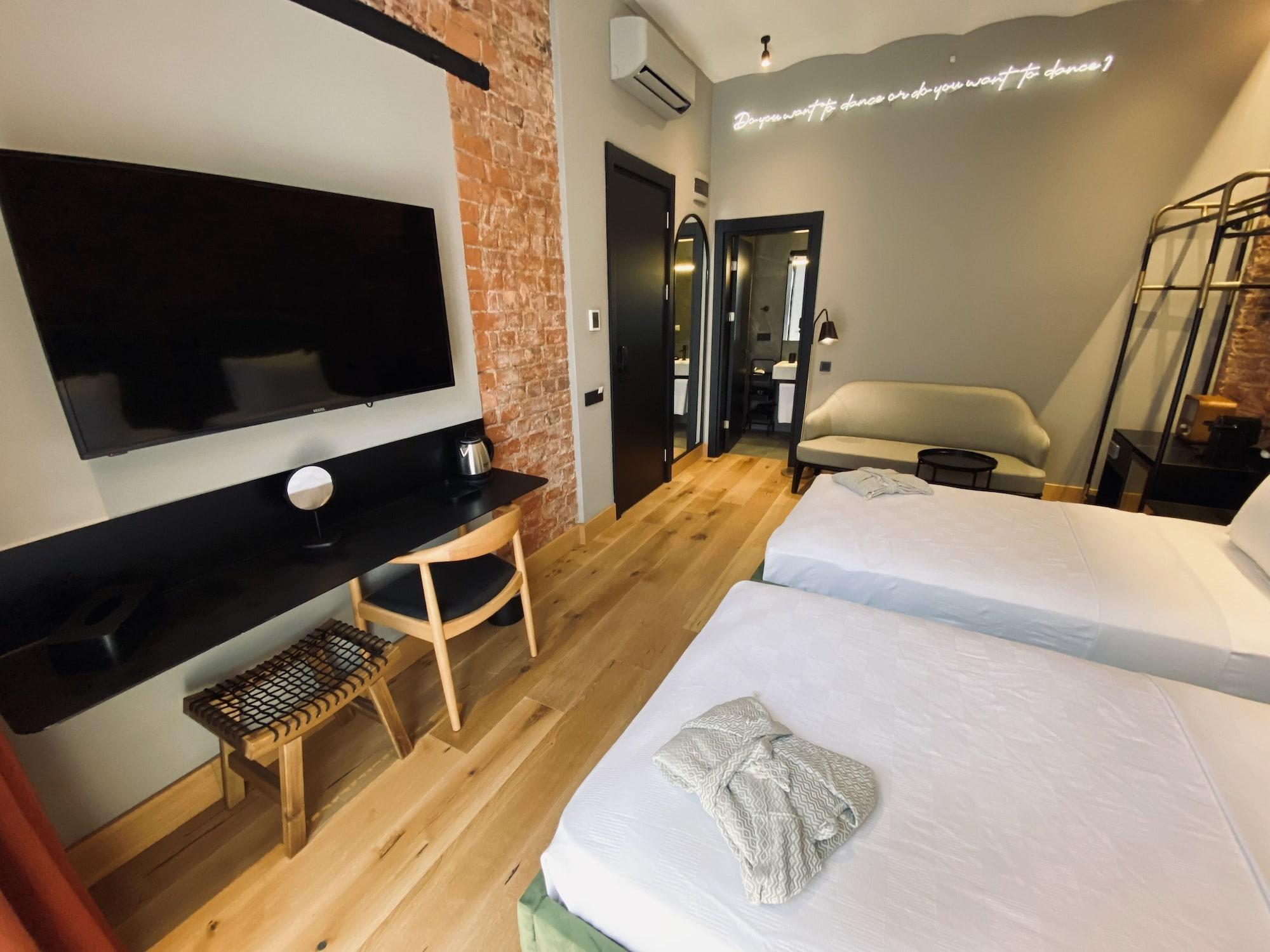 Ruz Hotels Estambul Exterior foto A room at the hotel