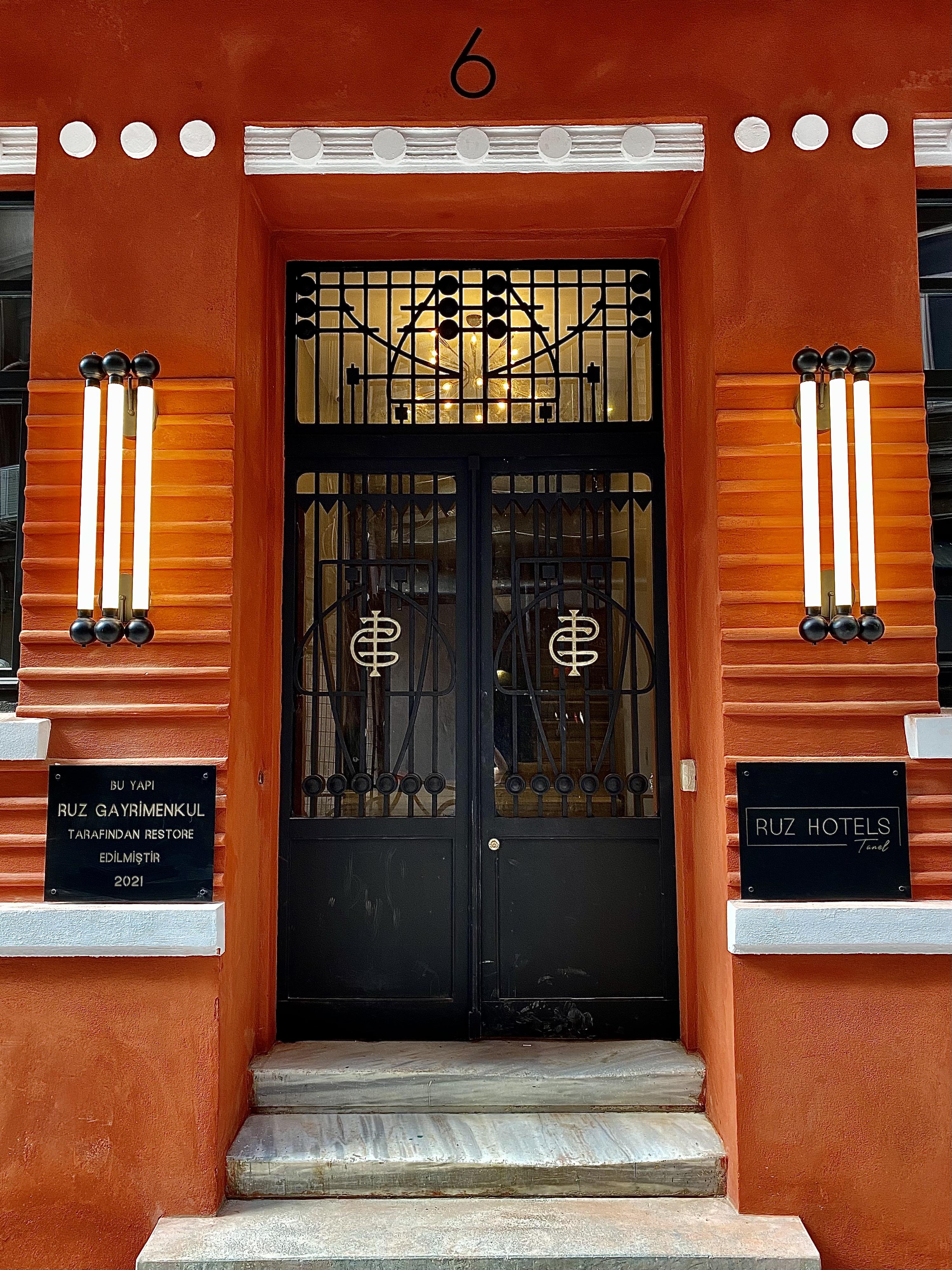 Ruz Hotels Estambul Exterior foto Entrance of the hotel